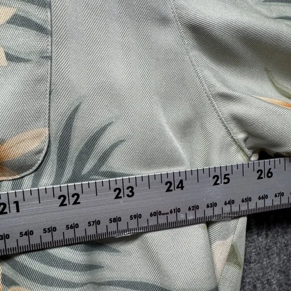 TOMMY BAHAMA HAWAIIAN SHIRT XL SILK CAMP FLORAL - Picture 6 of 10